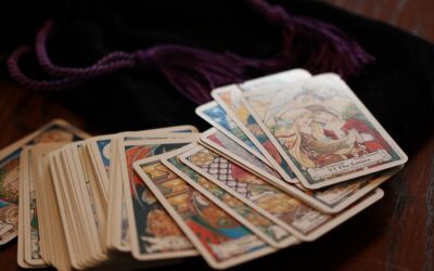 Descubre los misterios del Tarot de Marsella: Una guía completa